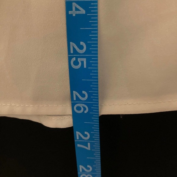 BCBG Tank Top Womens Sz M Ivory Sheer Chiffon V-Neck Gathered Back Sleeveless - Picture 10 of 10